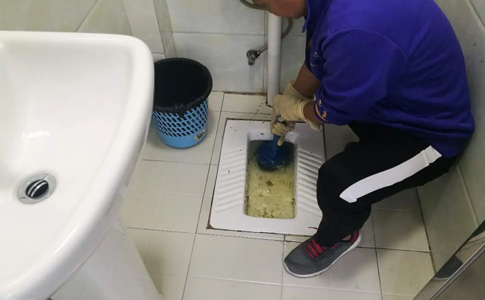 沔城回族镇疏通蹲坑